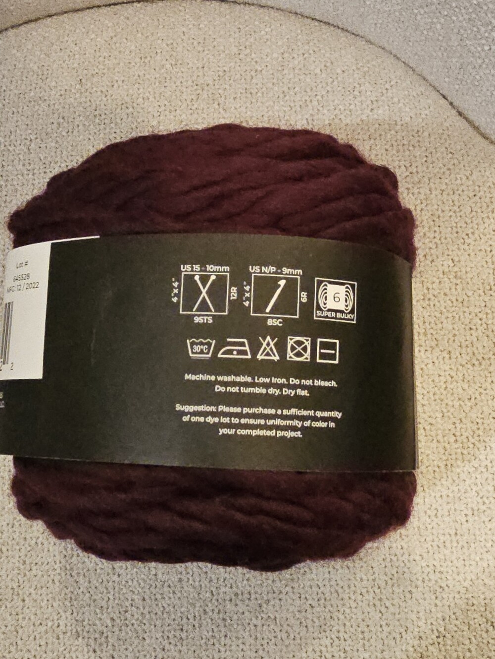 DISCONTINUED New K+C Cozy Super Chunky Yarn - Wine 8 Skein Bundle - Picture 4 of 4